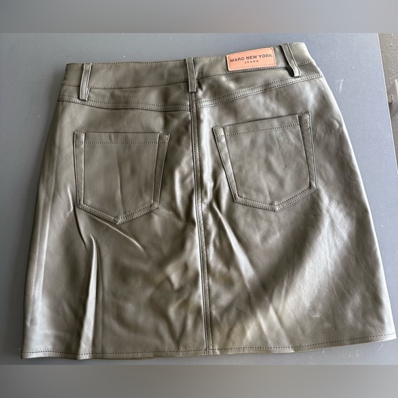Marc New York Jeans Women's Faux Leather mini skirt dark Green Size 6 - Picture 2 of 10